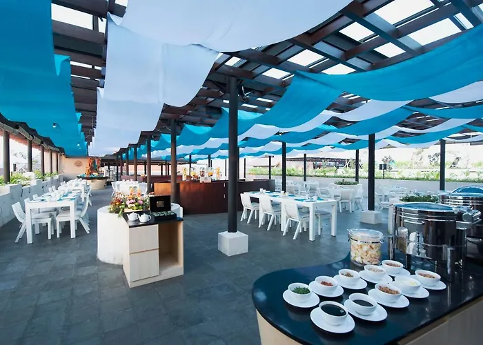 ホテル Ramada By Wyndham Bali Sunset Road Kuta