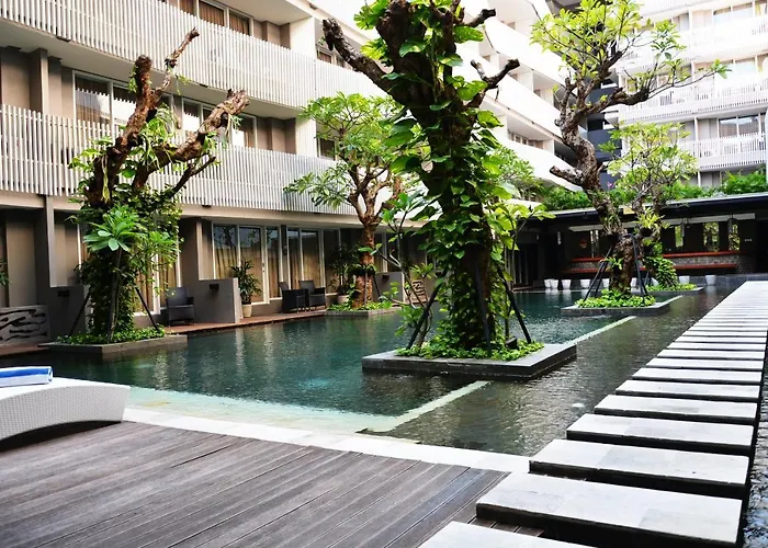 Ramada By Wyndham Bali Sunset Road Kuta ホテル 4*