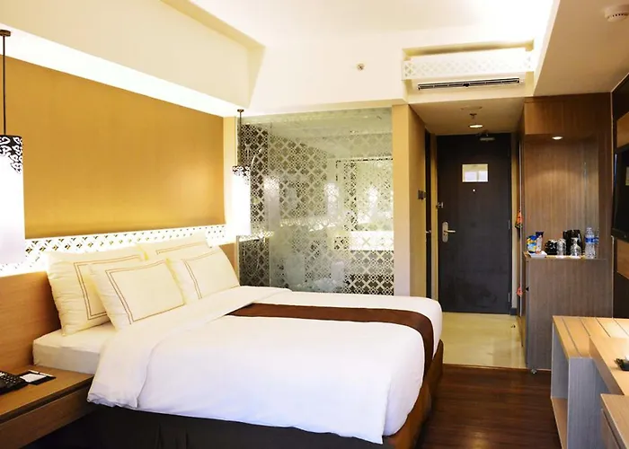 Ramada By Wyndham Bali Sunset Road Kuta 4*