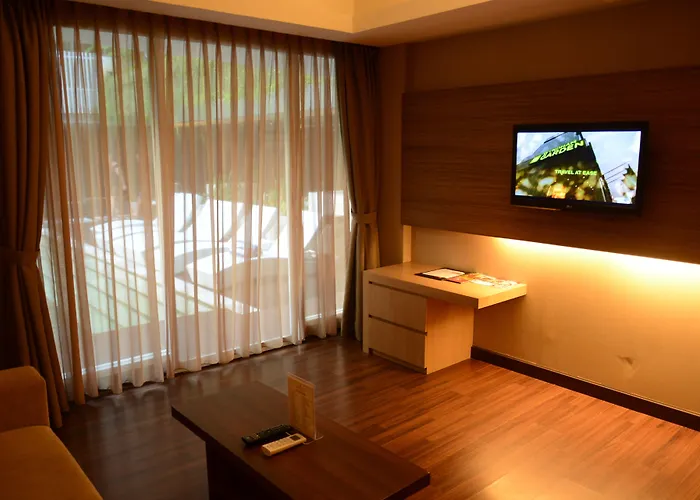ホテル Ramada By Wyndham Bali Sunset Road Kuta スミニャック