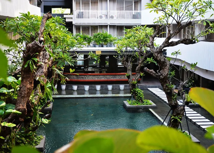 Ramada By Wyndham Bali Sunset Road Kuta ホテル