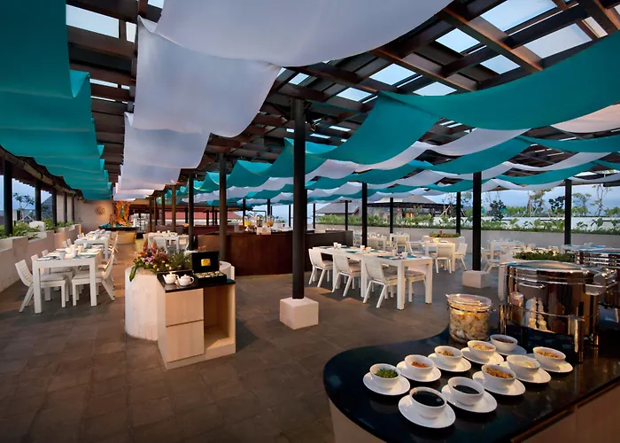 Ramada By Wyndham Bali Sunset Road Kuta 4*