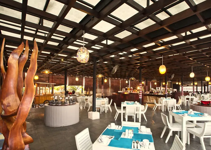Ramada By Wyndham Bali Sunset Road Kuta ホテル