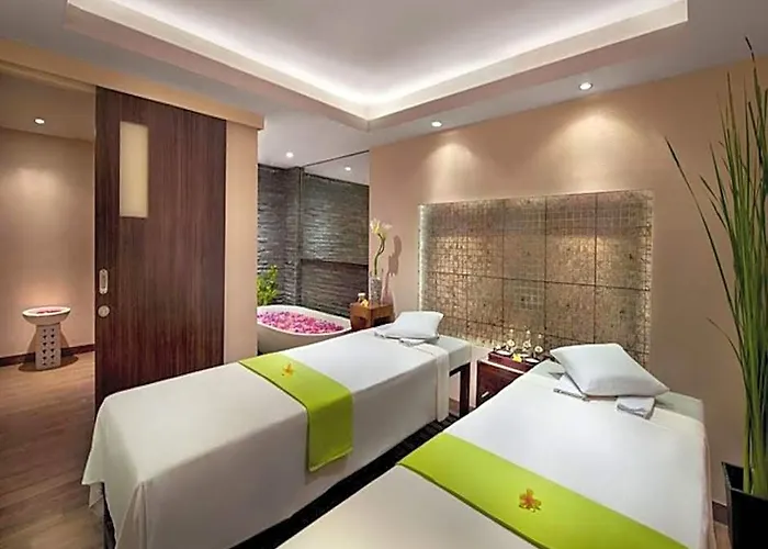 ホテル Ramada By Wyndham Bali Sunset Road Kuta